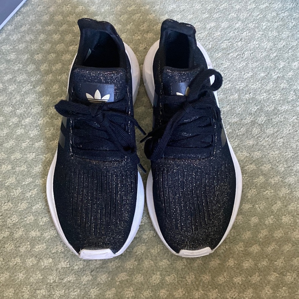 Adidas black women’s sneakers